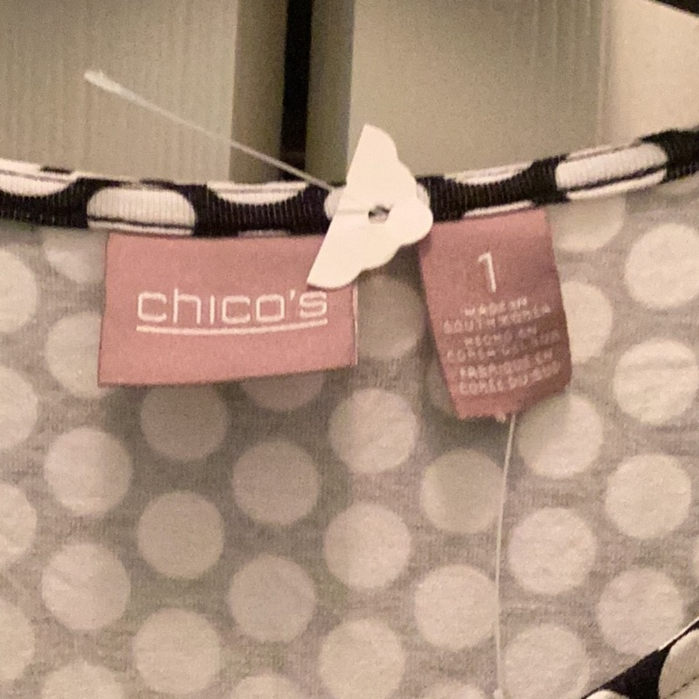 🖤NWT Fabulous Chicos Size 1 Fun Top Wardrobe Closet Must Have 🖤 - Picture 6 of 9